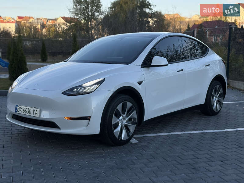 Tesla Model Y 2021