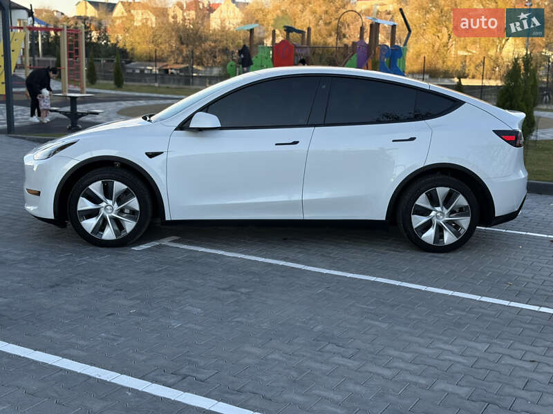 Позашляховик / Кросовер Tesla Model Y 2021 в Хмельницькому фото 13 Позашляховик / Кросовер Tesla Model Y 2021 в Хмельницькому