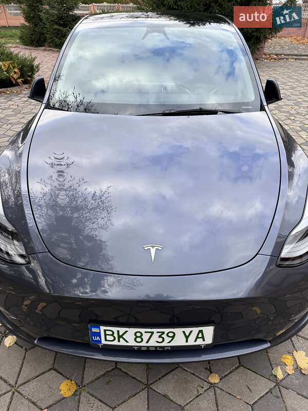 Позашляховик / Кросовер Tesla Model Y 2023 в Рівному фото 33 Позашляховик / Кросовер Tesla Model Y 2023 в Рівному