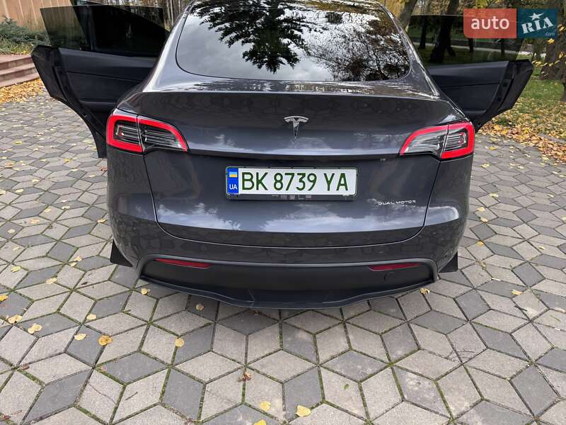 Позашляховик / Кросовер Tesla Model Y 2023 в Рівному фото 59 Позашляховик / Кросовер Tesla Model Y 2023 в Рівному