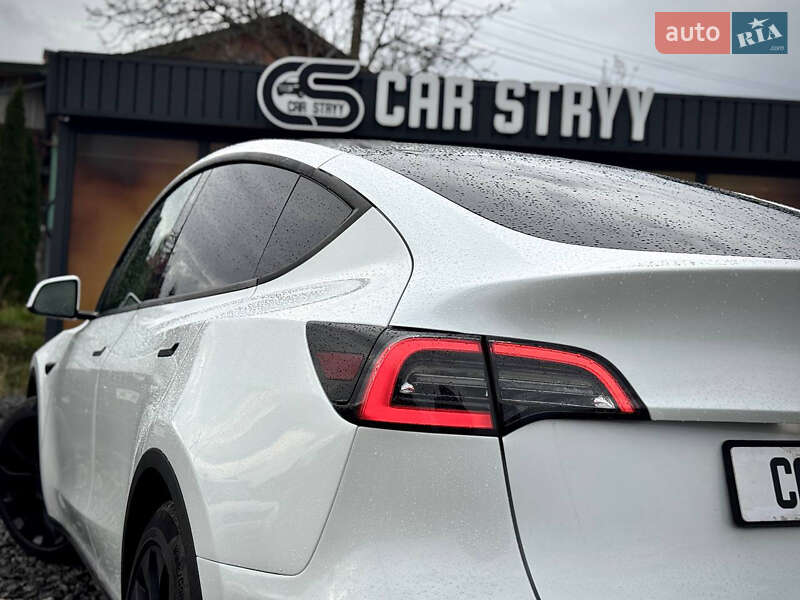 Позашляховик / Кросовер Tesla Model Y 2022 в Стрию