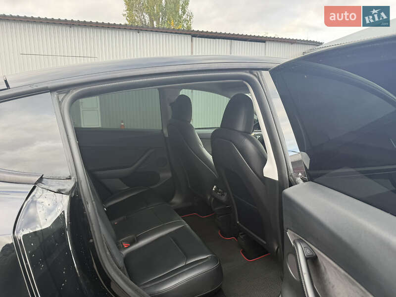 Позашляховик / Кросовер Tesla Model Y 2023 в Калинівці фото 14 Позашляховик / Кросовер Tesla Model Y 2023 в Калинівці