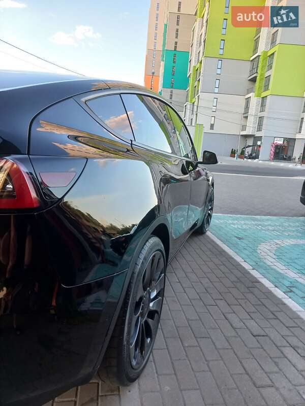 Позашляховик / Кросовер Tesla Model Y 2022 в Дніпрі
