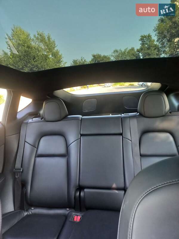 Позашляховик / Кросовер Tesla Model Y 2022 в Дніпрі