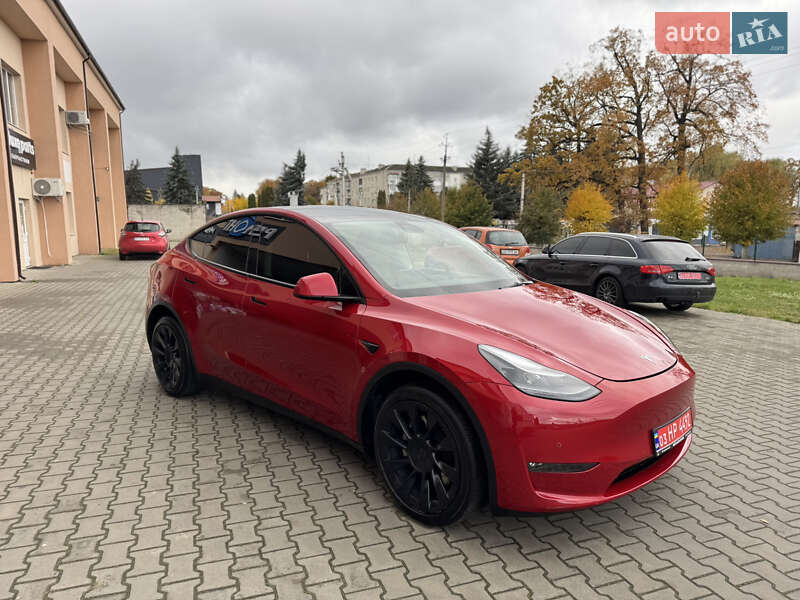 Позашляховик / Кросовер Tesla Model Y 2021 в Луцьку