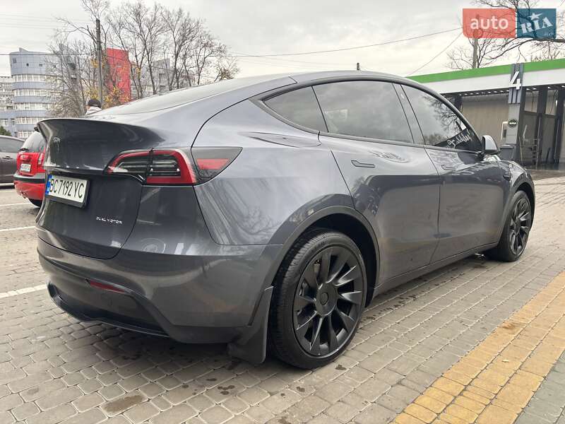 Позашляховик / Кросовер Tesla Model Y 2022 в Харкові