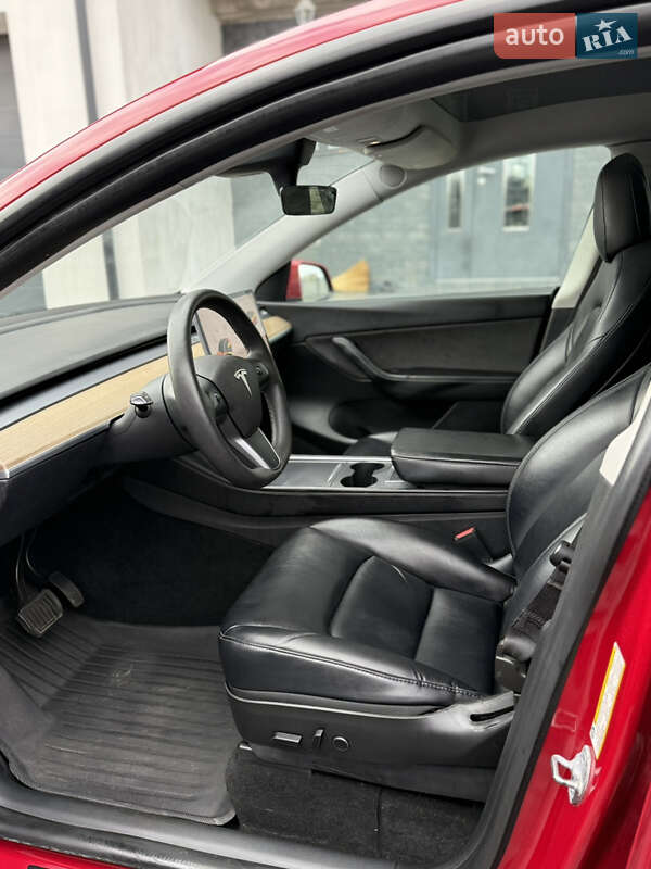 Позашляховик / Кросовер Tesla Model Y 2022 в Дубні фото 19 Позашляховик / Кросовер Tesla Model Y 2022 в Дубні