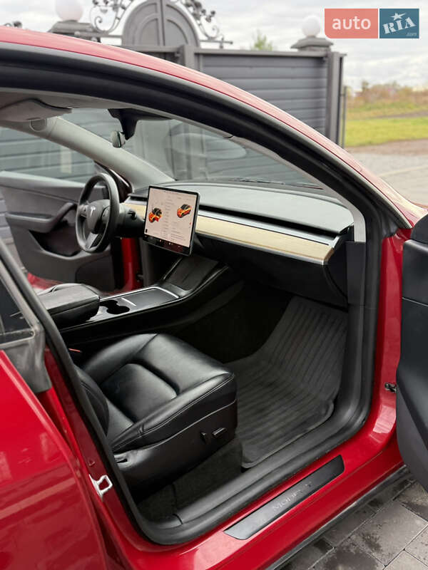 Позашляховик / Кросовер Tesla Model Y 2022 в Дубні фото 28 Позашляховик / Кросовер Tesla Model Y 2022 в Дубні