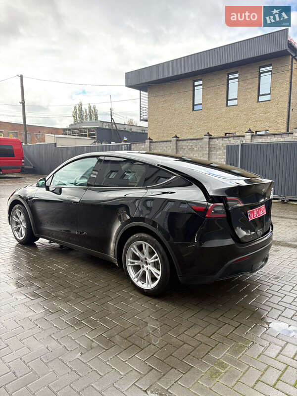 Позашляховик / Кросовер Tesla Model Y 2023 в Рівному