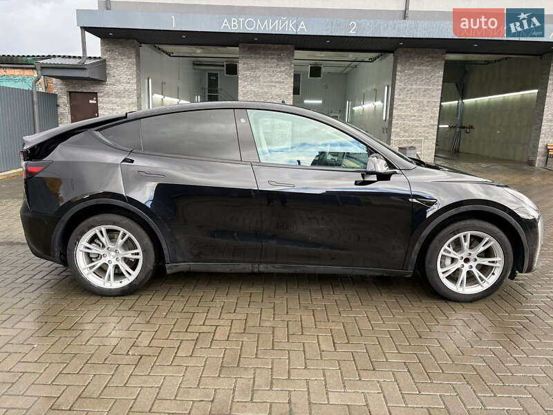 Позашляховик / Кросовер Tesla Model Y 2023 в Рівному