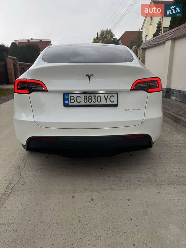 Позашляховик / Кросовер Tesla Model Y 2024 в Львові фото 5 Позашляховик / Кросовер Tesla Model Y 2024 в Львові