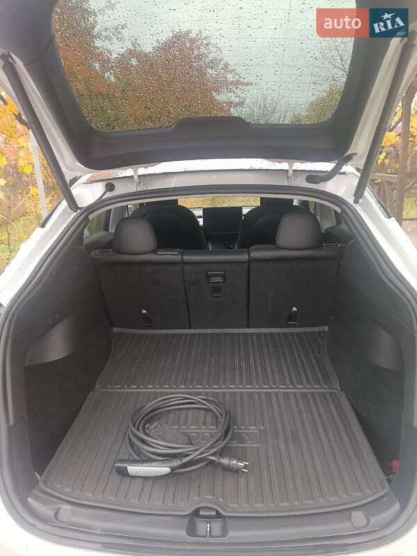 Внедорожник / Кроссовер Tesla Model Y 2022 в Днепре фото 4 Внедорожник / Кроссовер Tesla Model Y 2022 в Днепре