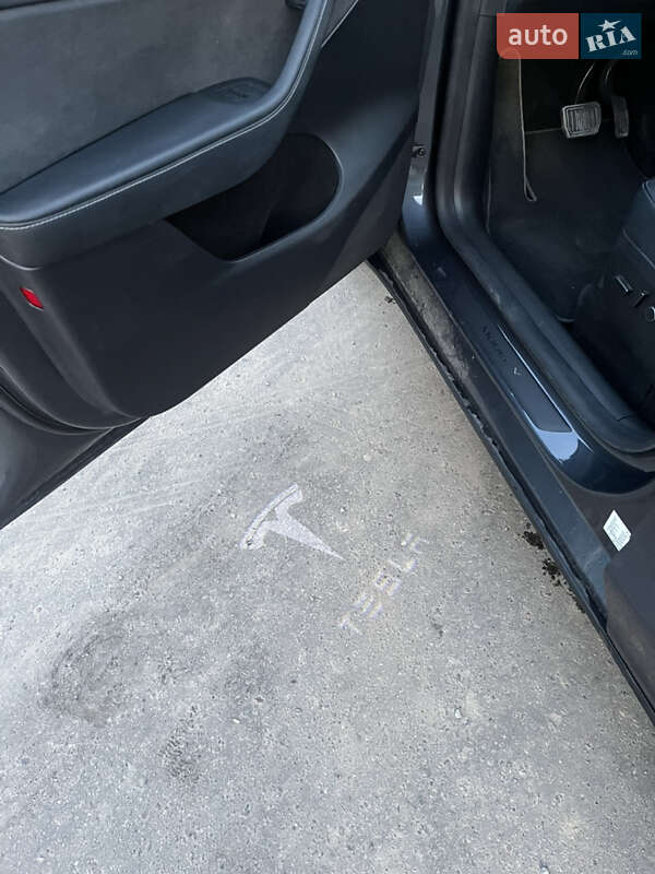 Позашляховик / Кросовер Tesla Model Y 2022 в Львові фото 34 Позашляховик / Кросовер Tesla Model Y 2022 в Львові