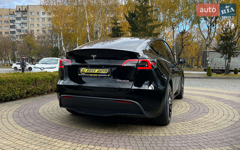 Внедорожник / Кроссовер Tesla Model Y 2024 в Львове