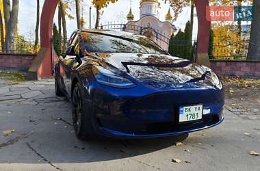 Внедорожник / Кроссовер Tesla Model Y 2022 в Ровно