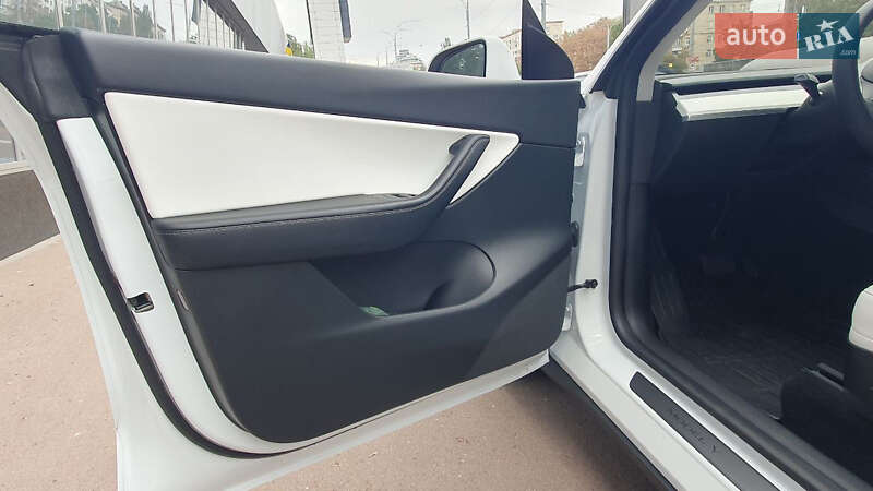 Внедорожник / Кроссовер Tesla Model Y 2021 в Киеве фото 19 Внедорожник / Кроссовер Tesla Model Y 2021 в Киеве