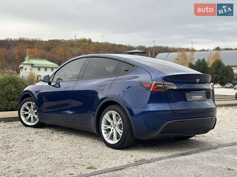 Внедорожник / Кроссовер Tesla Model Y 2020 в Днепре