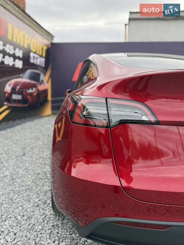Позашляховик / Кросовер Tesla Model Y 2024 в Стрию