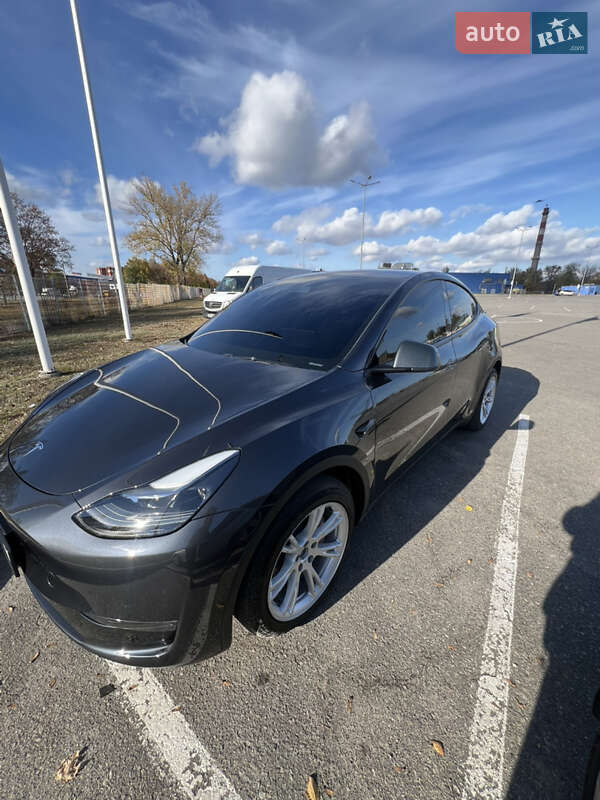 Tesla Model Y 2024 Tesla Model Y 2024