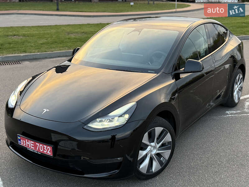 Внедорожник / Кроссовер Tesla Model Y 2023 в Киеве