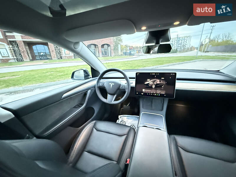 Внедорожник / Кроссовер Tesla Model Y 2023 в Киеве