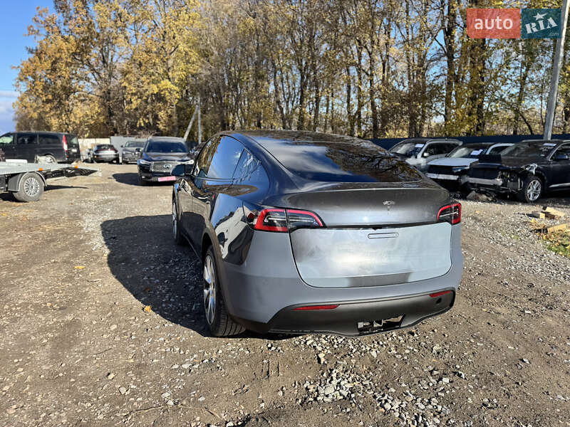 Позашляховик / Кросовер Tesla Model Y 2023 в Рівному фото 7 Позашляховик / Кросовер Tesla Model Y 2023 в Рівному