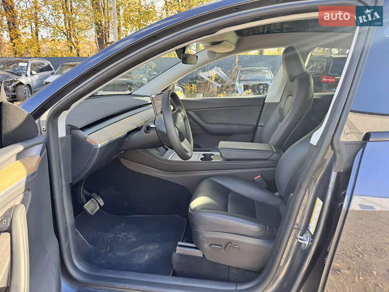 Позашляховик / Кросовер Tesla Model Y 2023 в Рівному фото 20 Позашляховик / Кросовер Tesla Model Y 2023 в Рівному