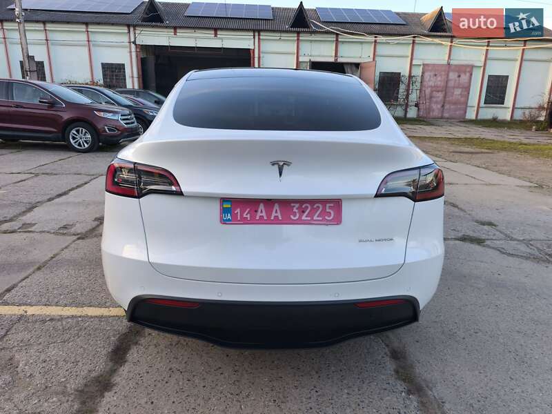 Внедорожник / Кроссовер Tesla Model Y 2021 в Стрые