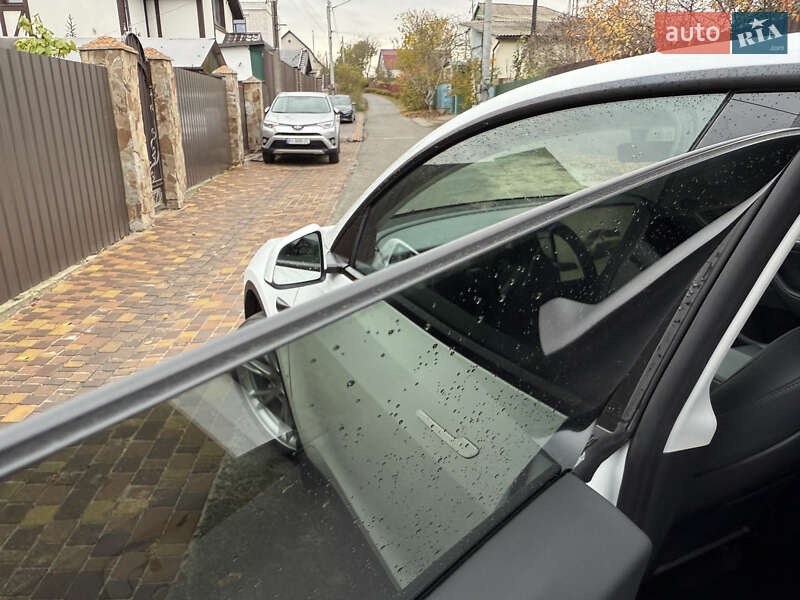 Позашляховик / Кросовер Tesla Model Y 2022 в Києві фото 13 Позашляховик / Кросовер Tesla Model Y 2022 в Києві