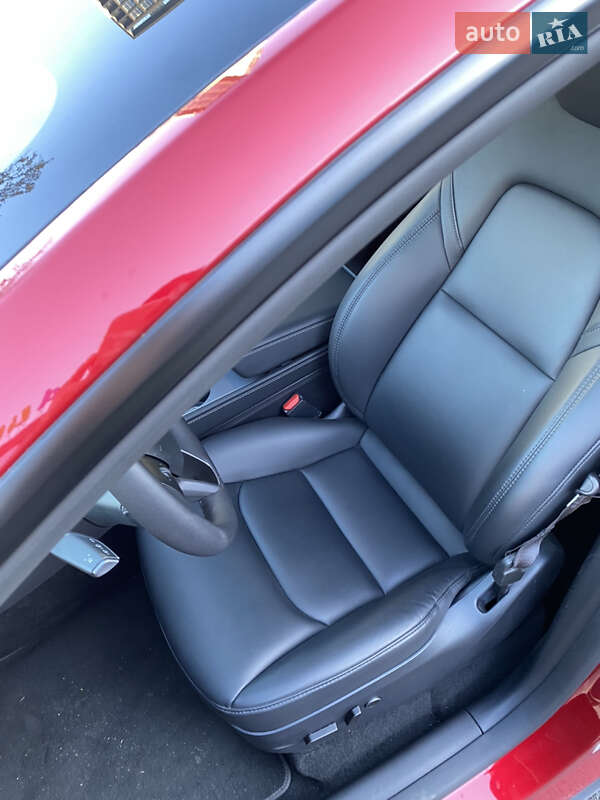 Внедорожник / Кроссовер Tesla Model Y 2024 в Киеве фото 8 Внедорожник / Кроссовер Tesla Model Y 2024 в Киеве