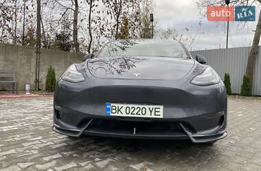 Внедорожник / Кроссовер Tesla Model Y 2022 в Костополе