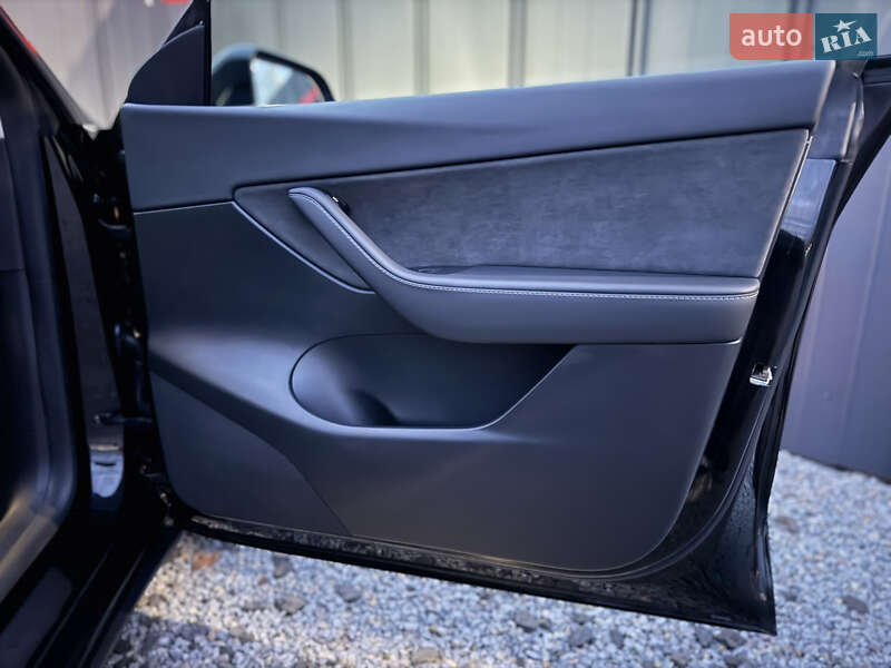 Позашляховик / Кросовер Tesla Model Y 2021 в Луцьку фото 35 Позашляховик / Кросовер Tesla Model Y 2021 в Луцьку