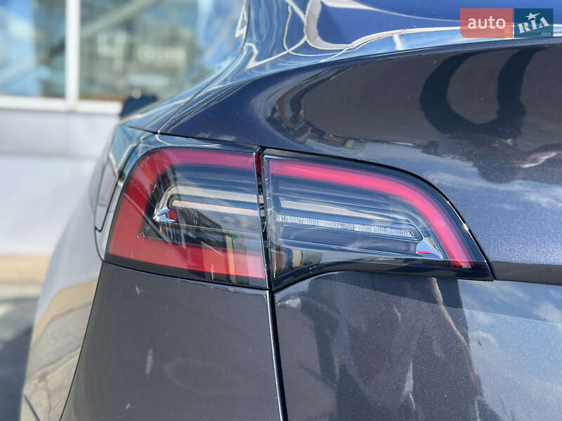 Позашляховик / Кросовер Tesla Model Y 2024 в Києві фото 20 Позашляховик / Кросовер Tesla Model Y 2024 в Києві