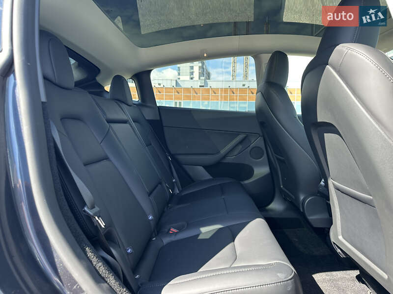 Позашляховик / Кросовер Tesla Model Y 2024 в Києві фото 41 Позашляховик / Кросовер Tesla Model Y 2024 в Києві