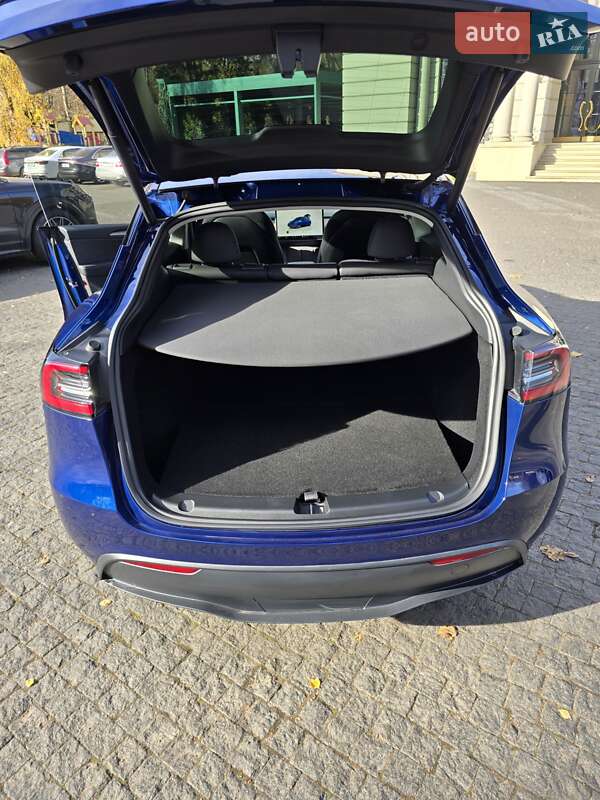 Позашляховик / Кросовер Tesla Model Y 2024 в Львові фото 18 Позашляховик / Кросовер Tesla Model Y 2024 в Львові