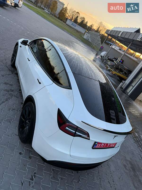 Внедорожник / Кроссовер Tesla Model Y 2020 в Владимире