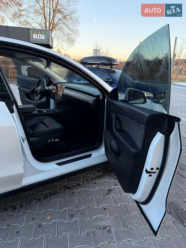 Внедорожник / Кроссовер Tesla Model Y 2020 в Владимире