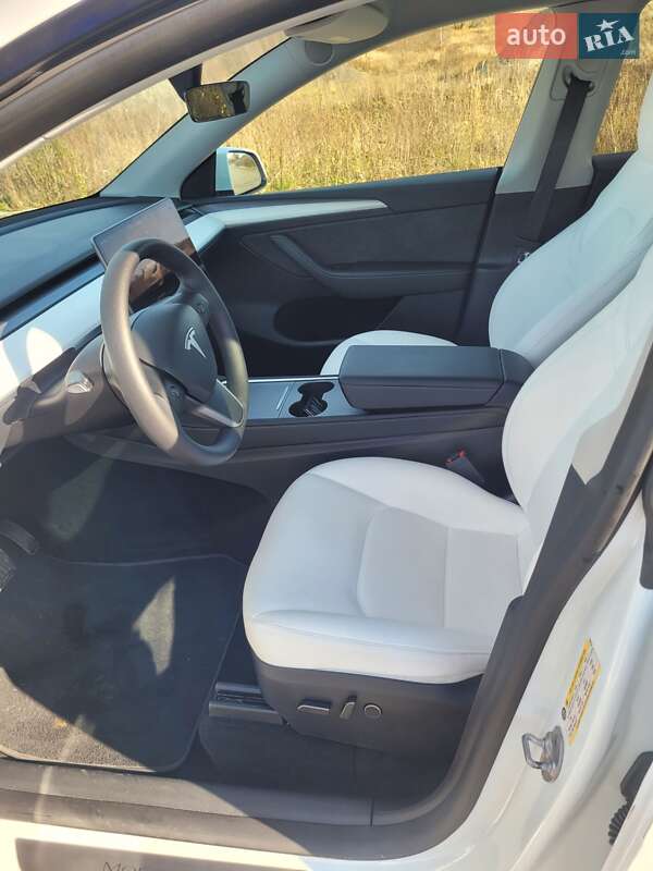 Позашляховик / Кросовер Tesla Model Y 2023 в Львові