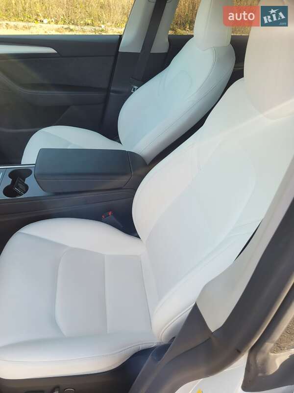 Позашляховик / Кросовер Tesla Model Y 2023 в Львові