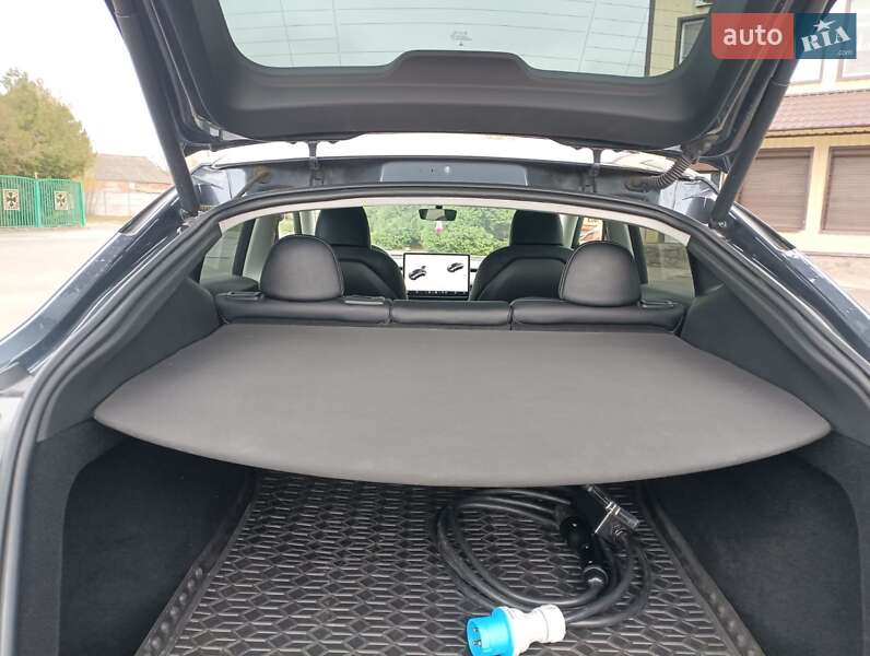 Позашляховик / Кросовер Tesla Model Y 2022 в Харкові фото 17 Позашляховик / Кросовер Tesla Model Y 2022 в Харкові