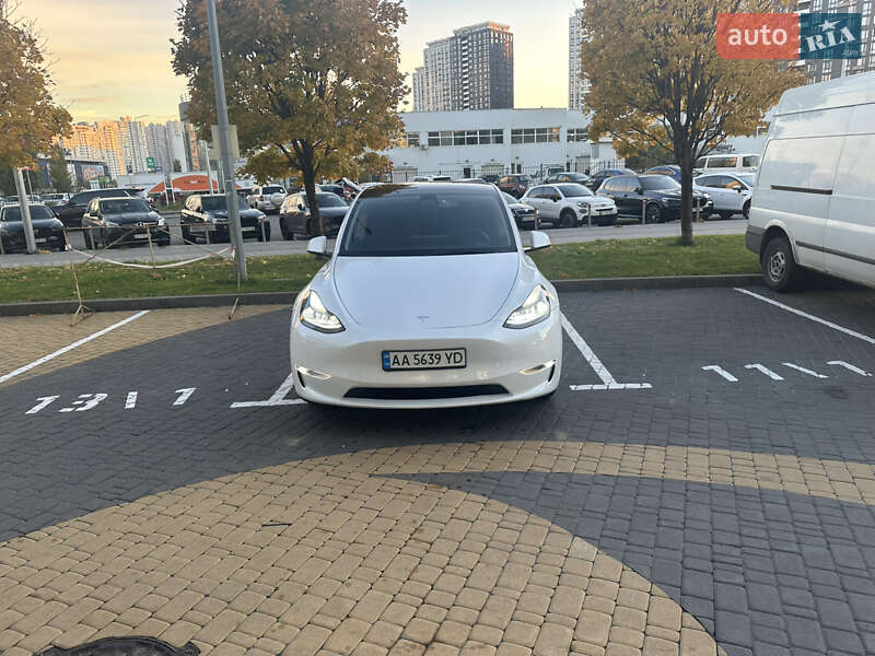 Tesla Model Y 2022 Tesla Model Y 2022