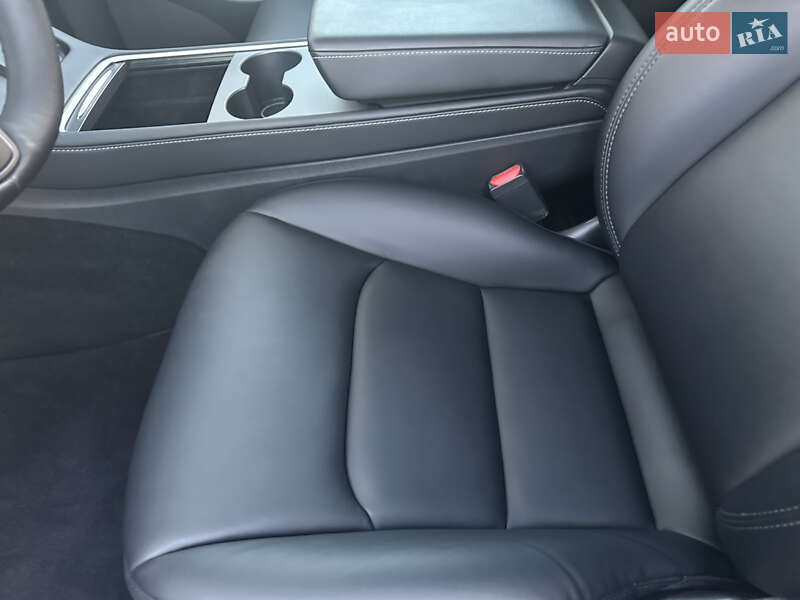 Внедорожник / Кроссовер Tesla Model Y 2022 в Киеве фото 14 Внедорожник / Кроссовер Tesla Model Y 2022 в Киеве