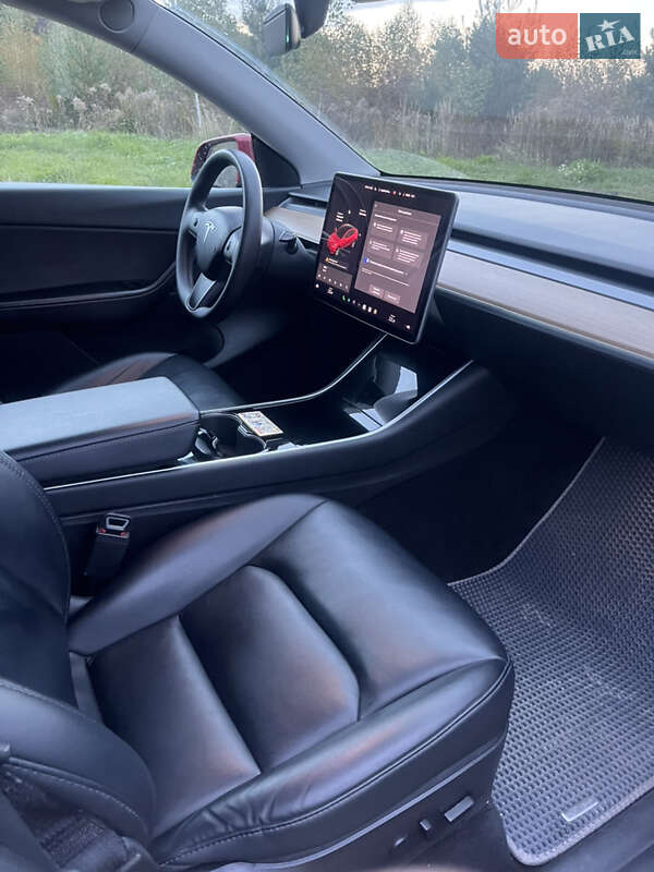 Внедорожник / Кроссовер Tesla Model Y 2020 в Львове