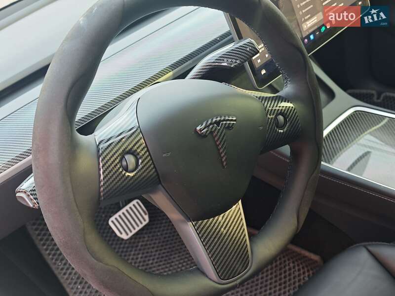 Позашляховик / Кросовер Tesla Model Y 2024 в Києві фото 18 Позашляховик / Кросовер Tesla Model Y 2024 в Києві