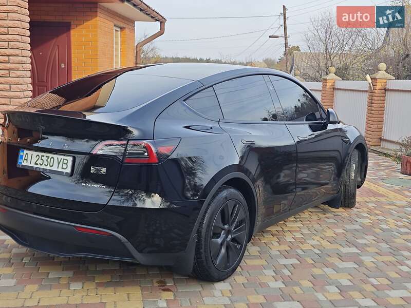 Позашляховик / Кросовер Tesla Model Y 2024 в Києві фото 26 Позашляховик / Кросовер Tesla Model Y 2024 в Києві