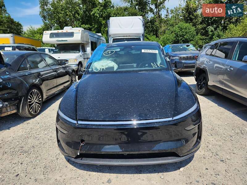 Позашляховик / Кросовер Tesla Model Y 2026 в Києві