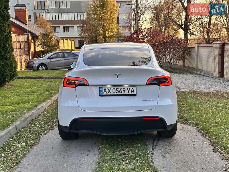 Внедорожник / Кроссовер Tesla Model Y 2020 в Киеве