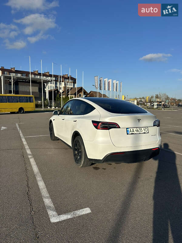 Позашляховик / Кросовер Tesla Model Y 2022 в Києві фото 6 Позашляховик / Кросовер Tesla Model Y 2022 в Києві