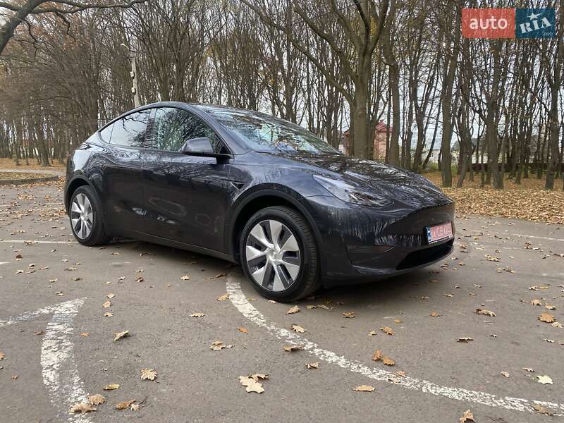 Tesla Model Y 2024 Tesla Model Y 2024