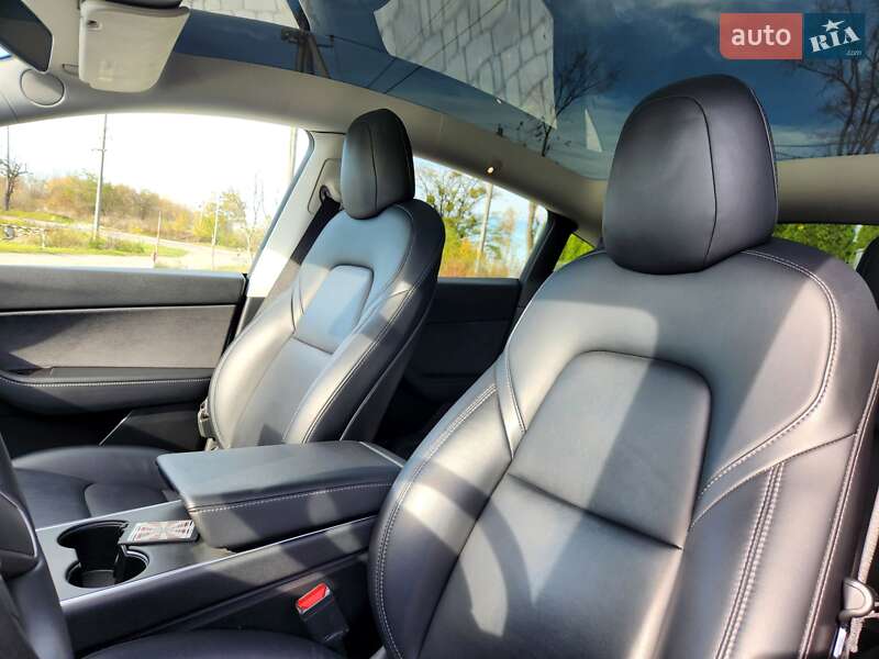 Позашляховик / Кросовер Tesla Model Y 2021 в Львові
